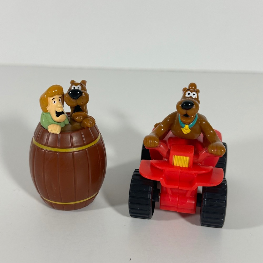 Scooby-Doo Shaggy Hanna-Barbera Toy Figures Lot ATV and Barrel 2002 Vintage